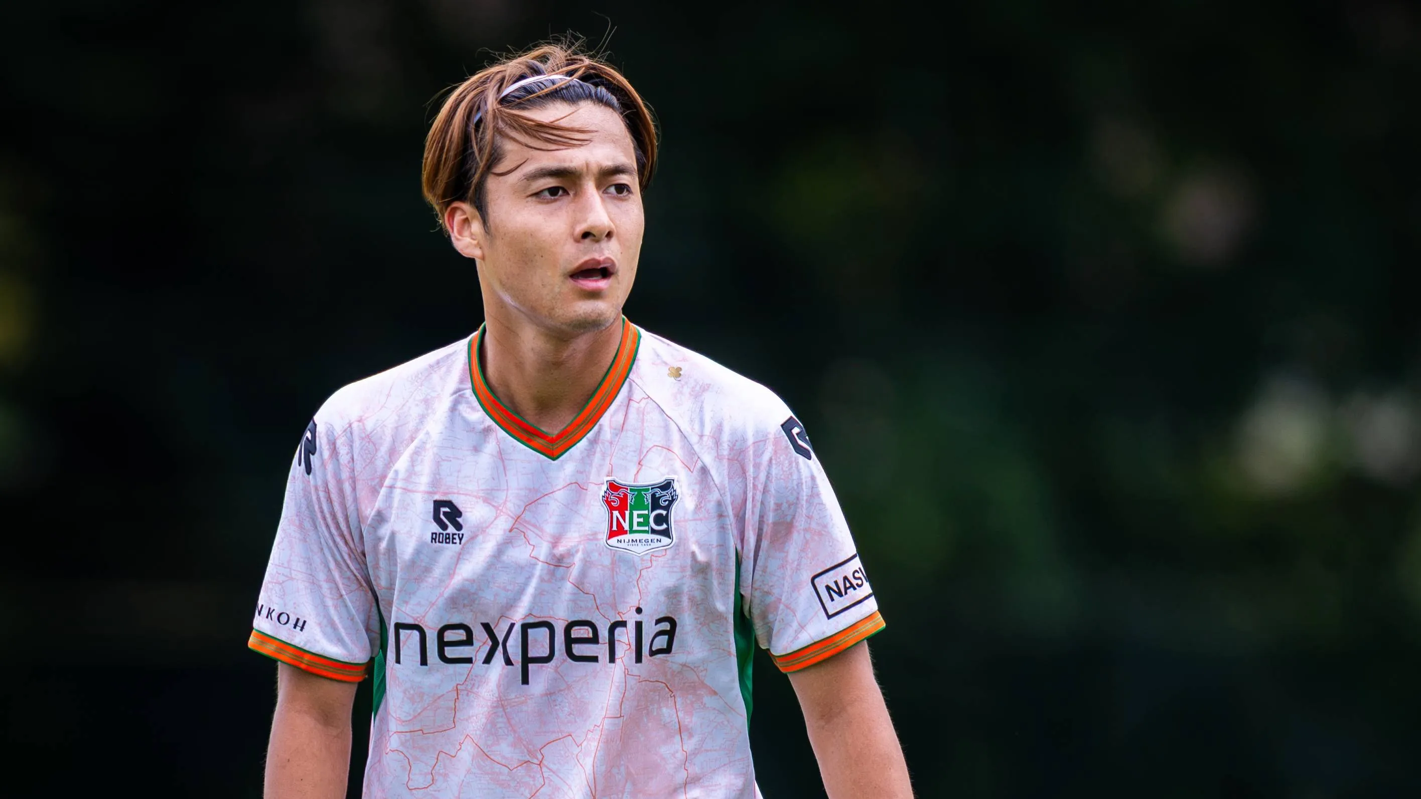 PSV截胡NEC，日本中场佐野航大离队体检，转会费1500万欧