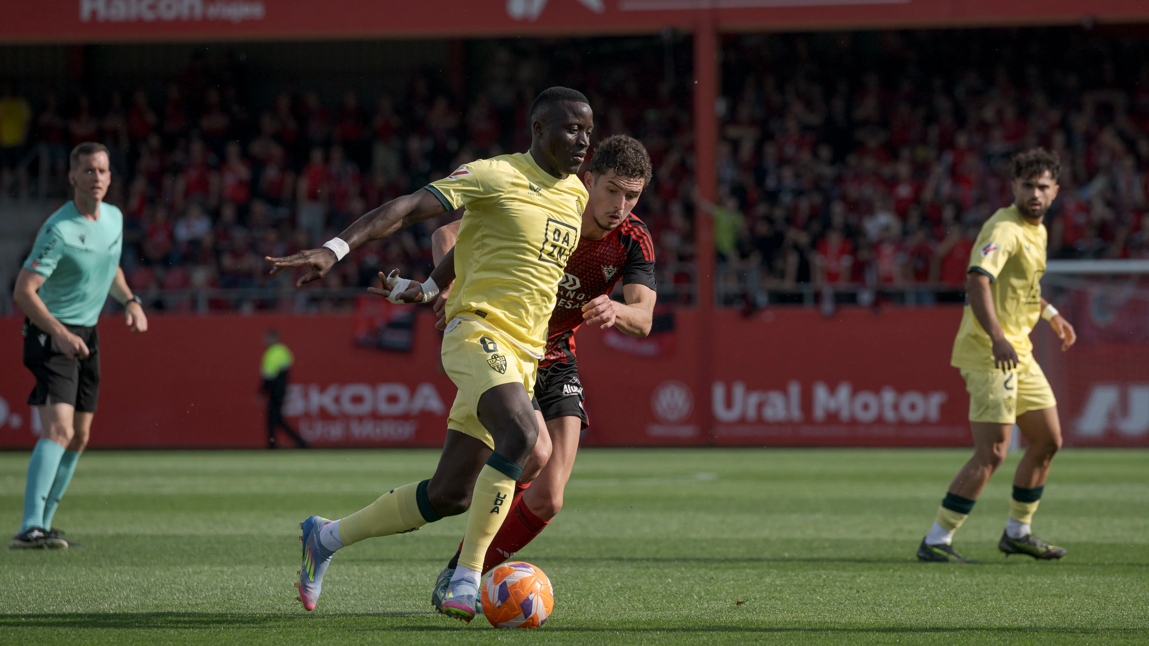 吉达联合签下塞内加尔中场洛皮，成今夏首名外援新援