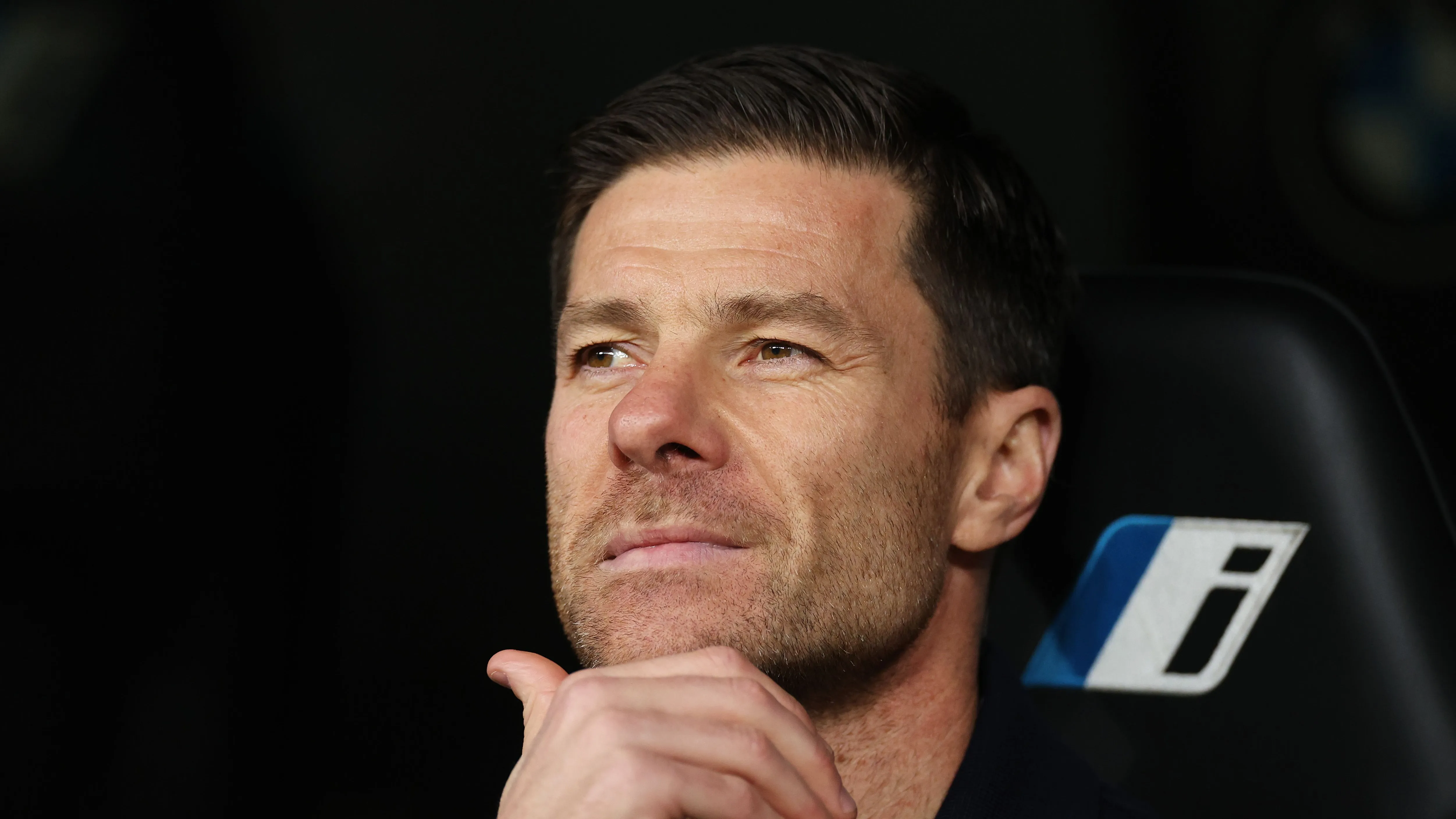 切尔西转会风暴不停歇，哈维·阿隆索心仪边卫即将加盟