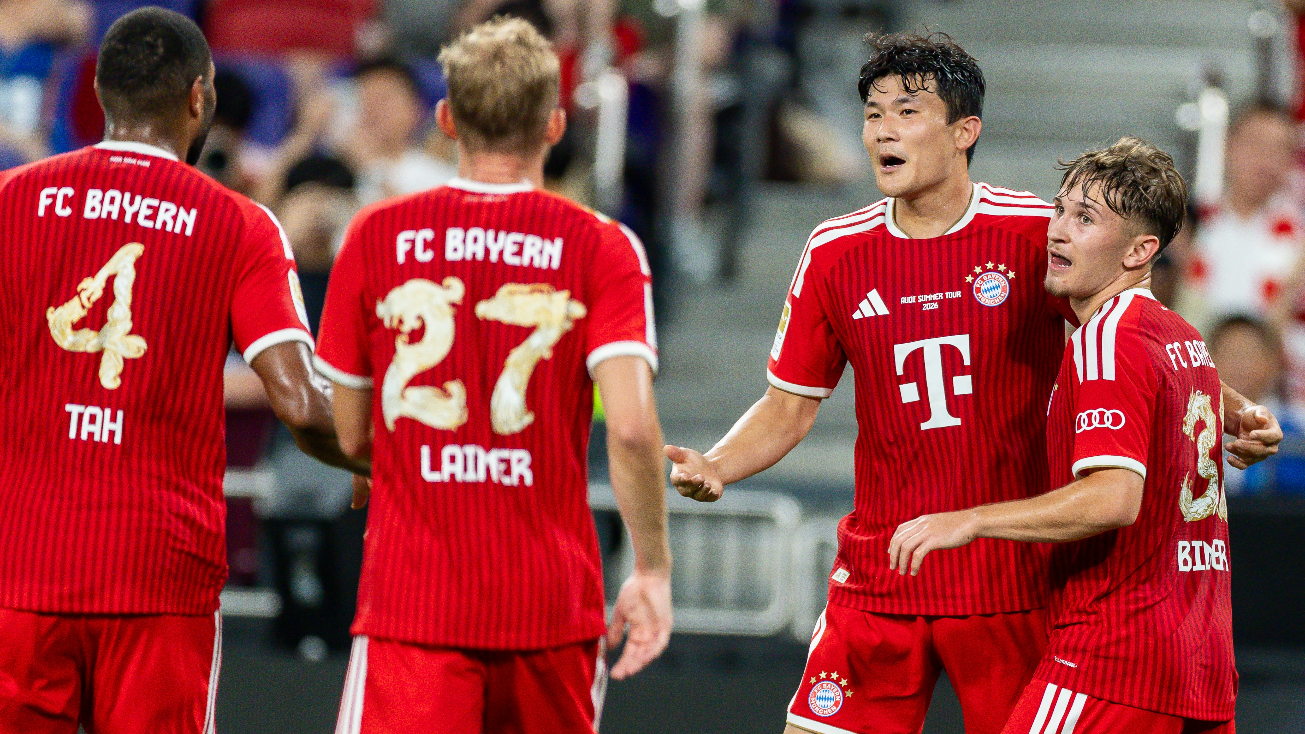 拜仁香港热身赛2-1胜维拉，极端压迫与惊喜实验成亮点