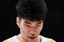 解说：如果国家队中锋位置人手足够的话 支持余嘉豪勇敢请假
