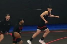 五连客进行中！开拓者官方分享球队训练花絮 杨瀚森接球上篮入镜