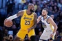 詹姆斯职业生涯为何如此长久？鲨鱼：现在NBA对抗少 主要是跑跳