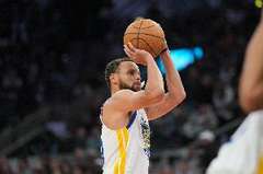 库里生涯第48次单场9+三分继续刷新纪录 利拉德14次第二克莱第三