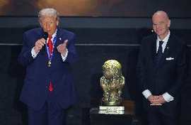 特朗普获FIFA和平奖！博班：荒唐且令人羞愧，FIFA不该是政治组织