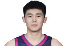 媒体人:李悦洲的身体还没有准备好打职业的 他需要时间增肌
