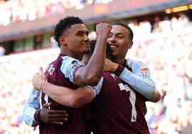 沃特金斯:埃梅里改变比赛策略是战术大师 争冠是很遥远的事情