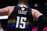 ?上场刚轰56+16+15！约基奇再轰34+21+12超级三双 可惜输球