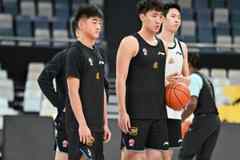 结束全国U19青年联赛比赛任务的四名06级小将 跟随广厦一队备战