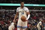 就是拦不住！字母哥强顶追梦抛投打成后 又接反吊轻松反篮！