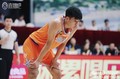 防守卖力！杨曦皓4中2拿到4分5板5帽 拼到5犯离场