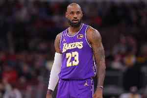 NBA活化石！詹姆斯生涯常规赛出场时间达到60000分钟 历史第一人