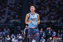 贺希宁:入选全明星首发是自己努力赢来的 我每年都很刻苦地训练