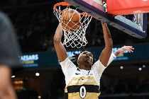活力十足！卡林顿边线球直接助飞库利巴利空接暴扣