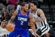 范弗里特：德罗赞被交易让我知道NBA就是生意 当时小卡不想来猛龙