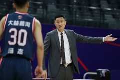 汤杰：广东竞争激烈 没能把握机会 在替补席玩手机是我不够成熟