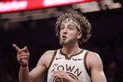 波杰姆斯基连续两场比赛合计抓下30个篮板 创造队史后卫纪录