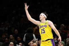 别再挖坑了啊！里夫斯上半场5中0吞蛋下半场18分难救主