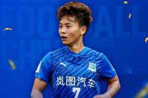 第五次获奖！官方：31岁王霜斩获2025年中国女子金球奖，五度获奖