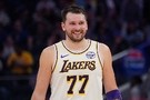 三月份场均37+9+8率队豪取8连胜！东契奇正在无限接近生涯首个MVP