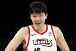 拓媒：杨瀚森在G联盟是进攻核心但在NBA不是 这限制了他的发挥