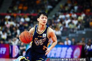 27分5板4助!媒体人:今天的徐杰有上赛季惠州外援的感觉了