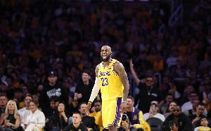 进NBA前签7年9000万?詹姆斯:我并非为合同 而是想要变得更强