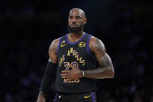 Windhorst:詹姆斯降薪3000万才能签凯斯勒这种中锋 他不会接受的