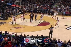 不想赢？骑士连续丢球&一节多时间10个失误 坎宁安三分惩戒！