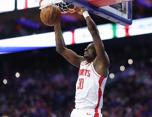 曾经的饼皇！NBA官方祝火箭中锋卡佩拉32岁生日快乐?