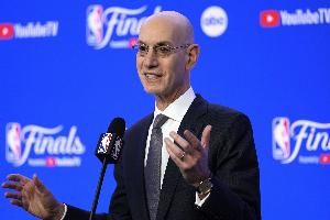 Shams:战绩最差的奇才在摆烂时代最后一年抽到状元 这真是巧合