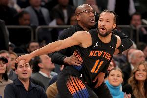 Windhorst:迈克·布朗排兵布阵很棒 布伦森下半场摧毁了科内特