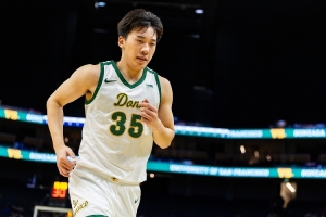 王俊杰:离开旧金山大学因主帅对我意见很大 也没得到重要的角色