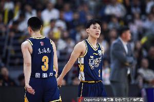 朱芳雨:徐杰胡明轩都是因为伤病从国家队调整出来 小胡膝盖劳损