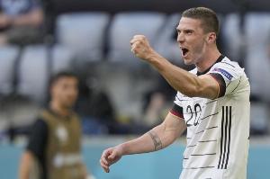 戈森斯:纳帅说我的表现不足以参加世界杯,但未来有希望回国家队