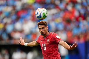 ESPN:世界杯“智能足球”改变了足球比赛,但别忘了充电!