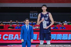 解说:徐昕与杜锋情绪积累已久 前者未来很难再真正回到广东队