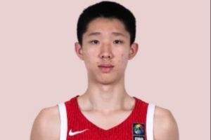 媒体人:张宇辰的身体对抗一定要跟上 赵岩昊就是最好的例子