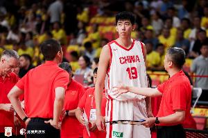 中国体育报:中国男篮热身赛查漏补缺