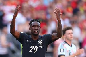 西媒:巴斯克申办2030世界杯未获FIFA回应,官员调侃巴洛贡红牌