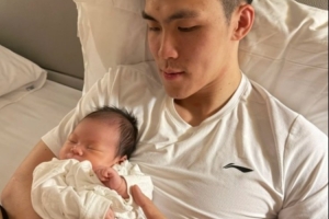 媒体人:庞峥麟的妻子为了让丈夫安心集训 没有让他回家陪产